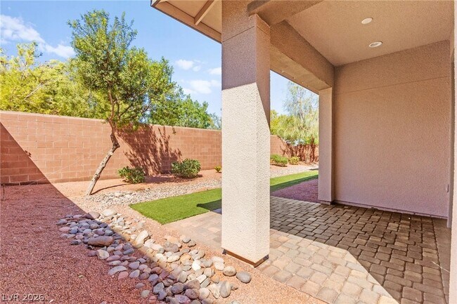 Building Photo - 10314 Apache Blue Ave