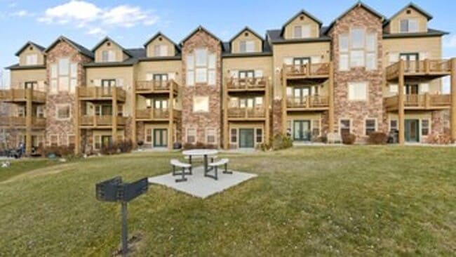 Building Photo - Beautiful 3-Bedroom Home in Eden!