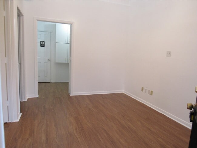 Building Photo - 14351 Torrey Chase Blvd