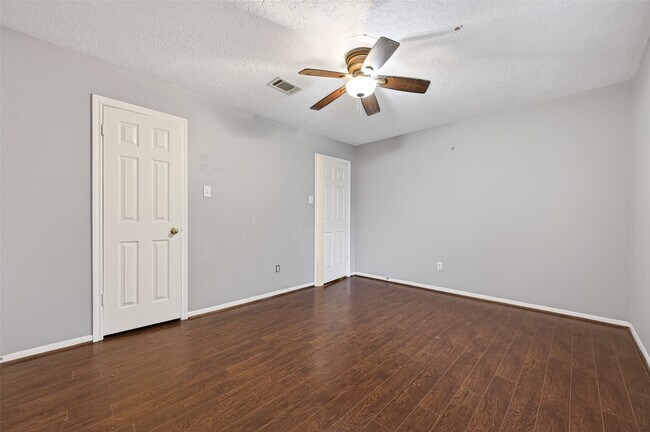 Building Photo - 7814 Millbrook Dr