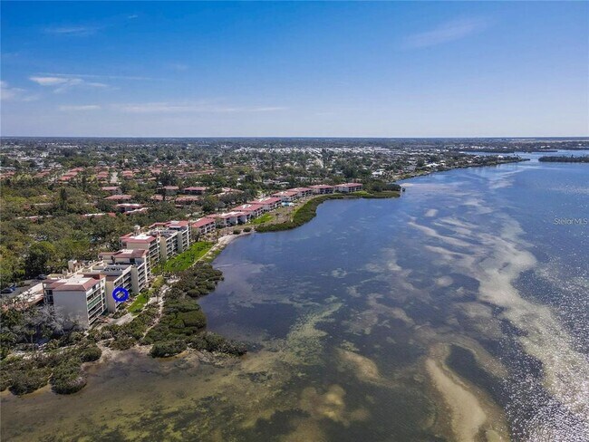 Building Photo - 6460 Mourning Dove Dr