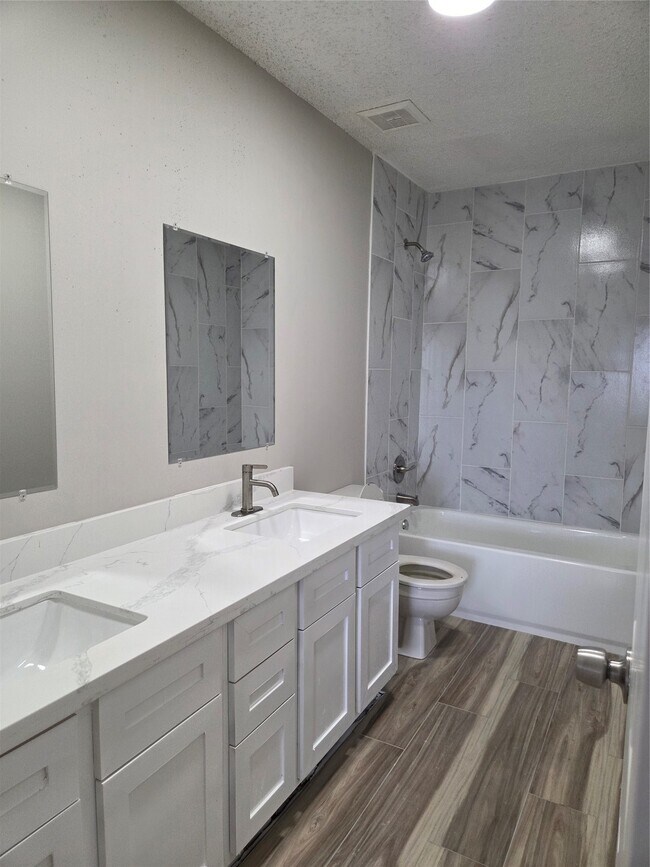 Building Photo - 14959 Havenridge Dr