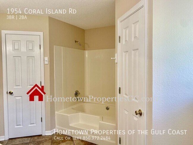 Building Photo - POOL HOME near Naval Air Station Pensacola!