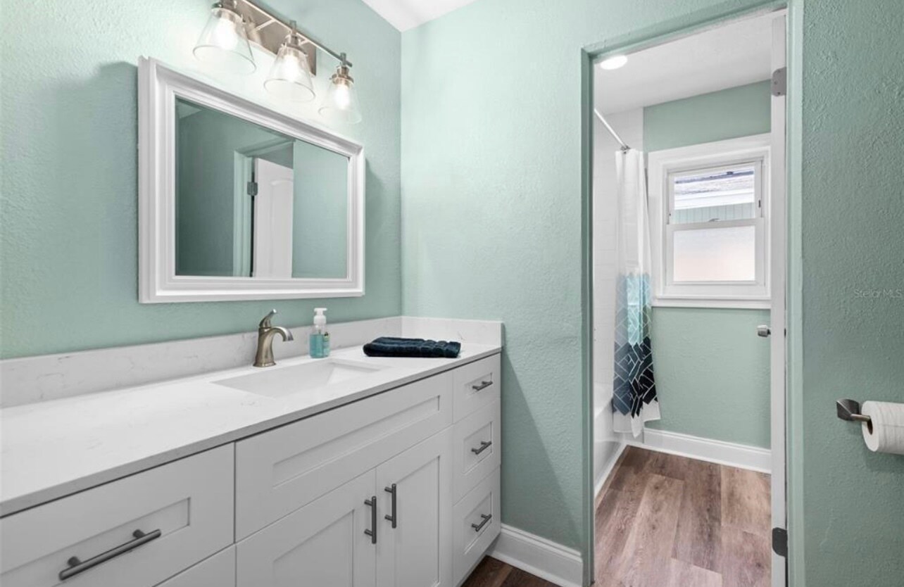 Building Photo - 11615 Park Blvd