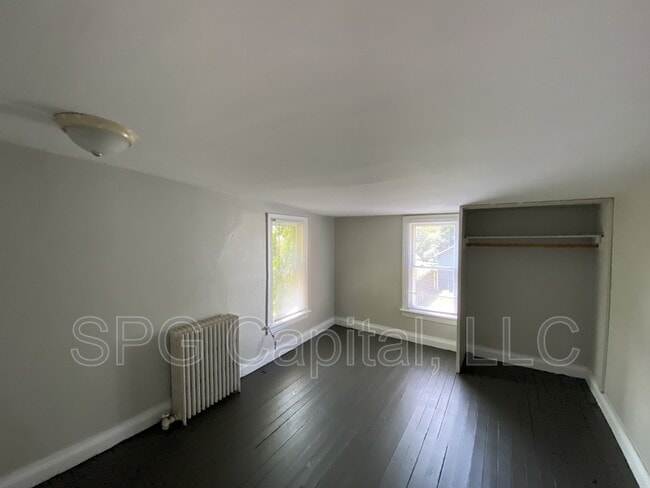 Building Photo - 324 N Franklin St