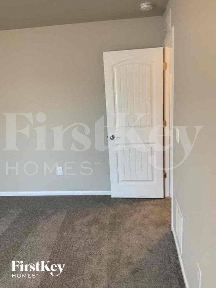 Building Photo - 11156 Murrelet Dr