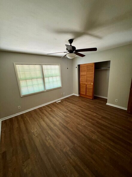 Building Photo - 156 Kenmore Pl