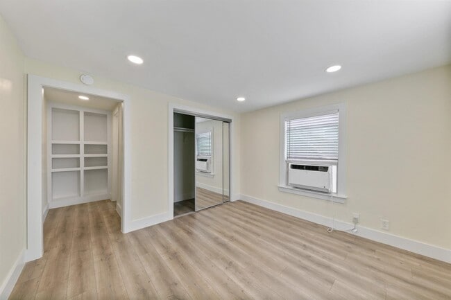 Building Photo - 4812 Michaux St