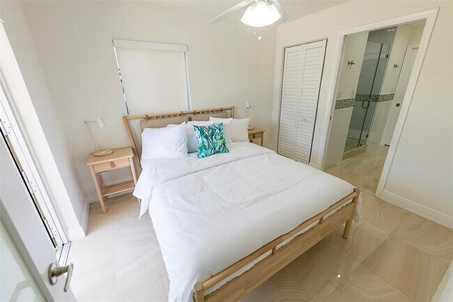 Building Photo - 1162 Hayes St