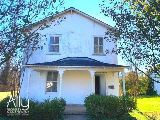 Primary Photo - 108 Lankford Ave