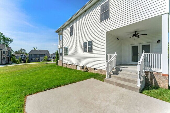 Building Photo - Spacious 5 Bedroom Home in Rountrey (Newmarket Section) – 3,555 Sq Ft – $4,350/mo