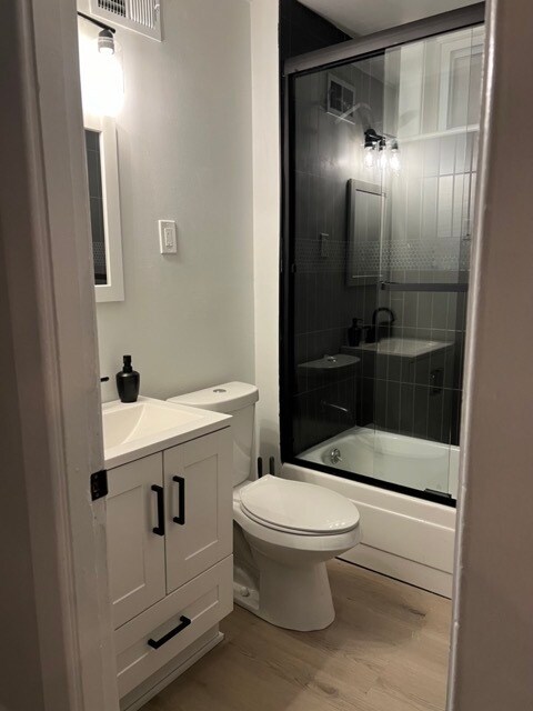 2nd Bathroom - 4129 McRee Ave
