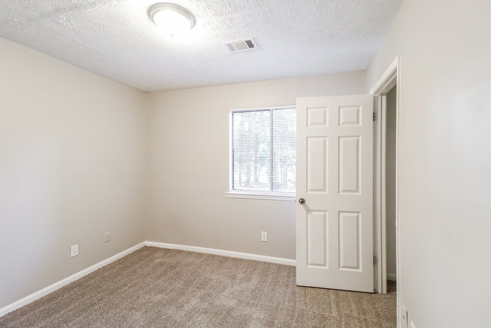 Building Photo - 4075 Sage Ct SW
