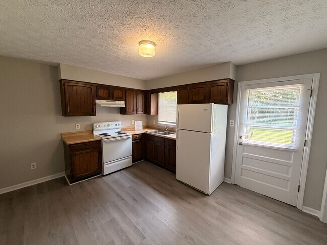 Building Photo - 314 Walters Ln