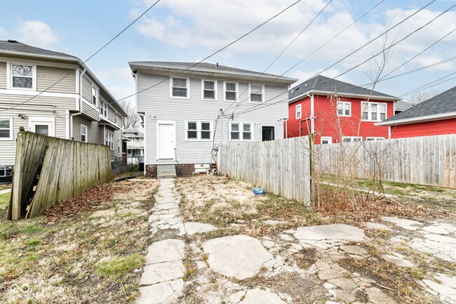 Building Photo - 3041 Broadway St