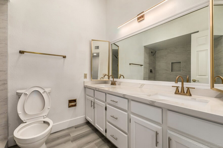 Building Photo - 7608 W McRae Way