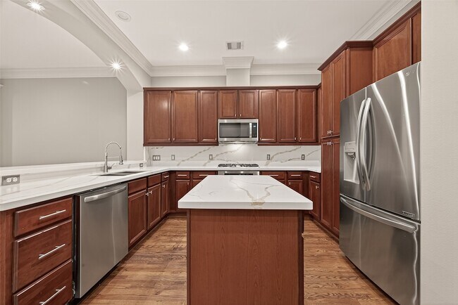 Building Photo - 232 Detering St