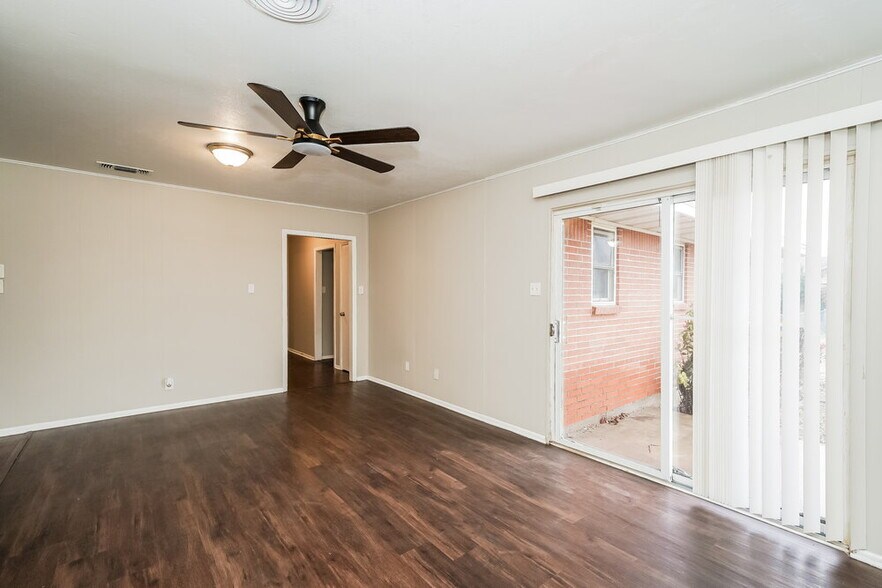 Building Photo - 6420 Valley Ridge Dr