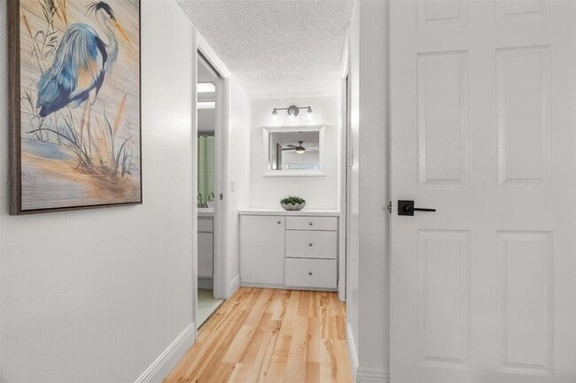 Building Photo - 3080 N Course Dr