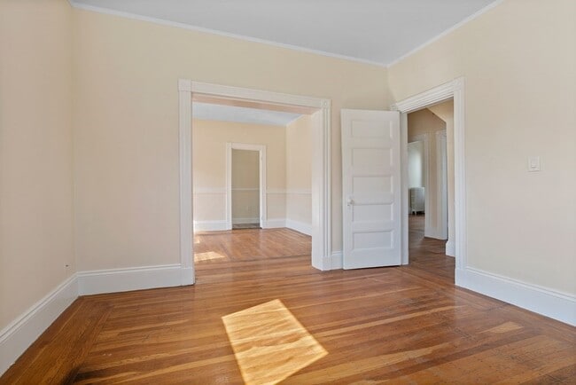 Building Photo - 324 Ashmont St