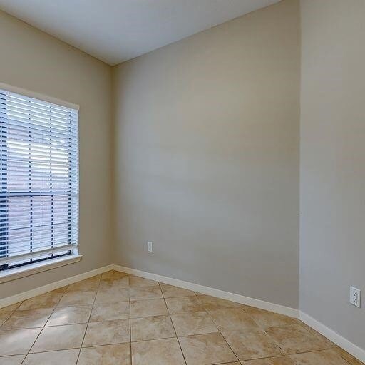 Building Photo - 21623 Park Valley Dr