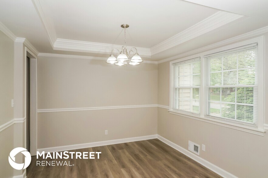 Building Photo - 3725 Greenwich Rd