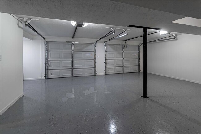 Building Photo - 986 Bramwell Ln