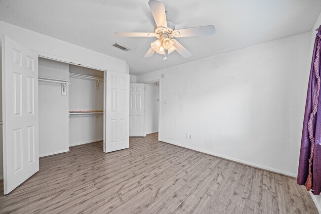 Building Photo - 12918 Stratford Mill Ln