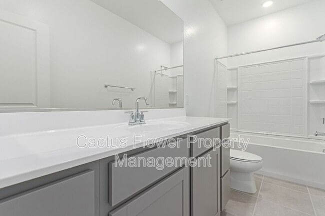 Building Photo - 4740 S Ferric