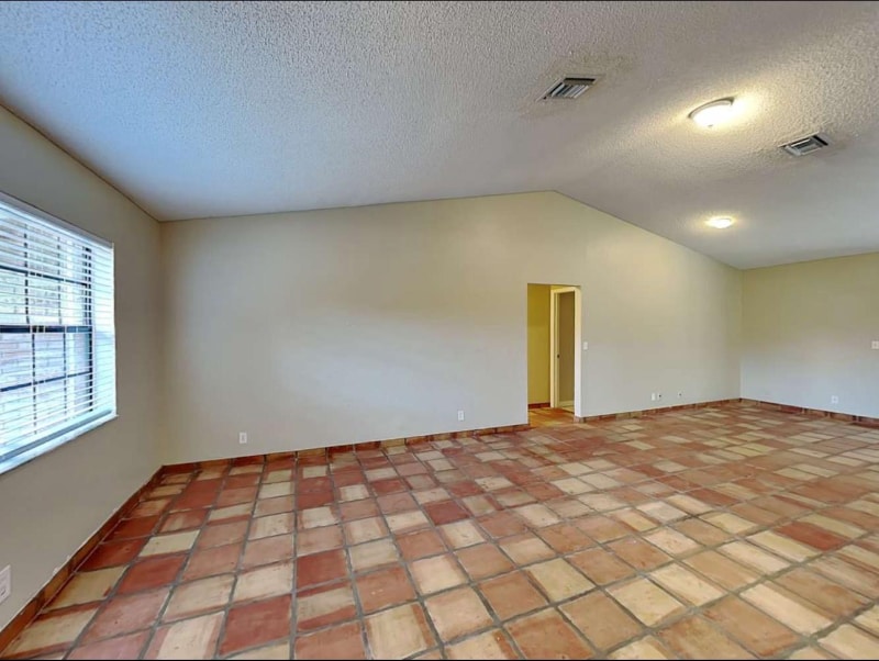 Building Photo - 6408 NW 33rd Terrace