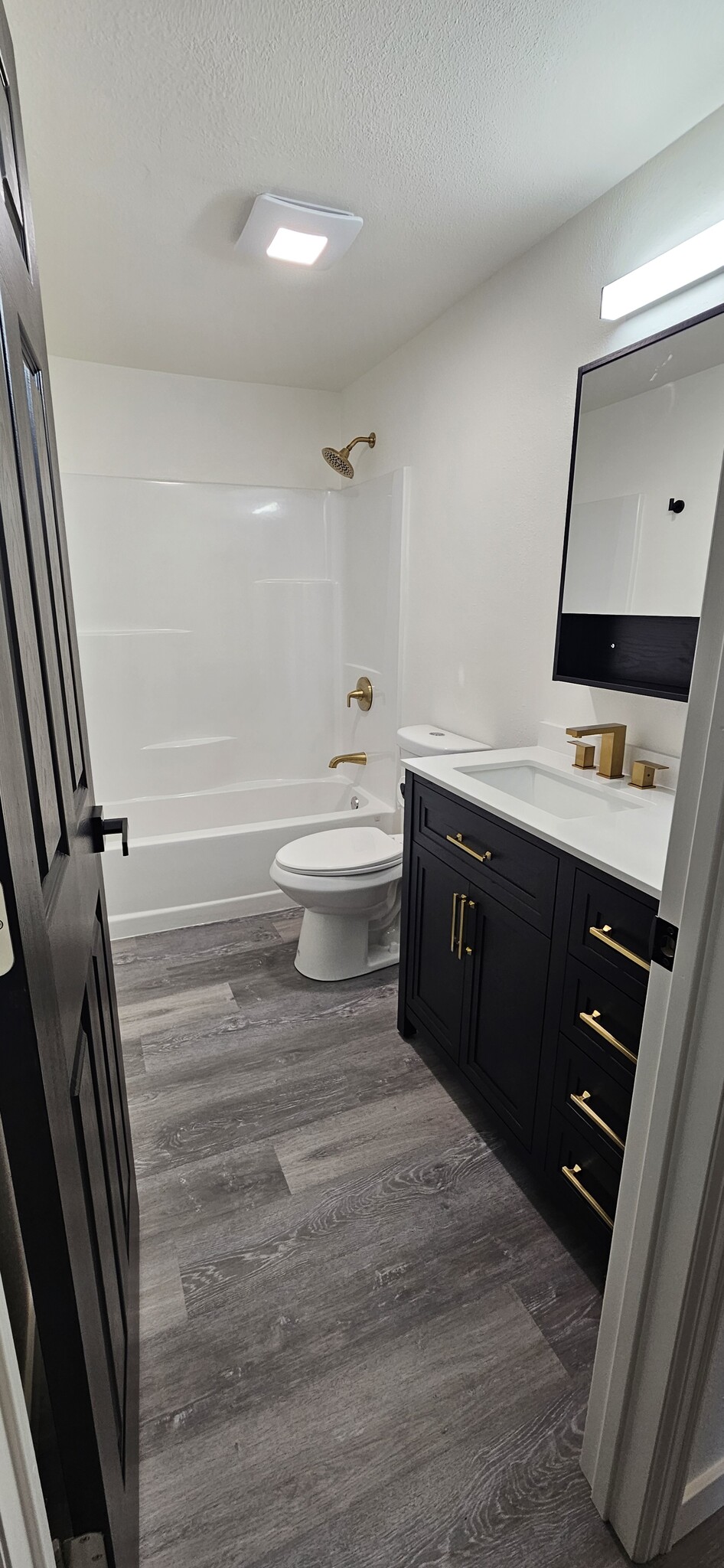 Building Photo - 618 11th St