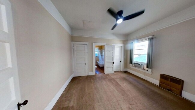 Building Photo - PRICE REDUCTION!! Spacious 2 bedroom 2 Bat...