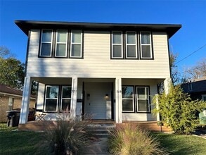 Building Photo - 319 W Page Ave