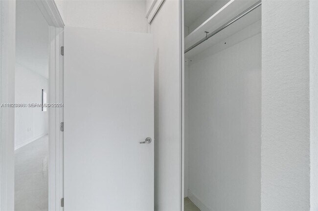 Building Photo - 1119 NW 1st St