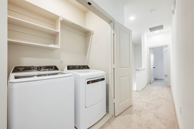 Building Photo - 5232 Springlake Pkwy