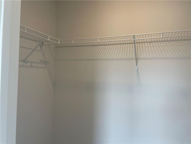 Building Photo - 4371 Portsbrook Ave