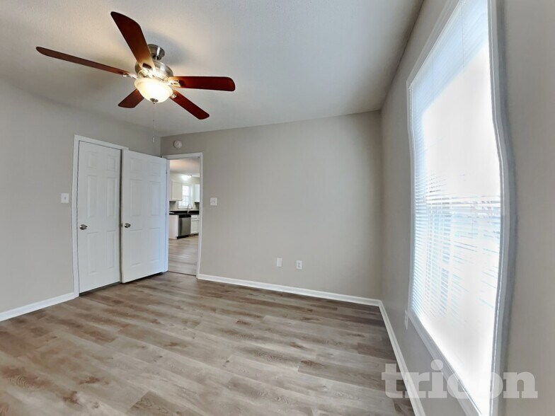 Building Photo - 3008 Brittany Dr