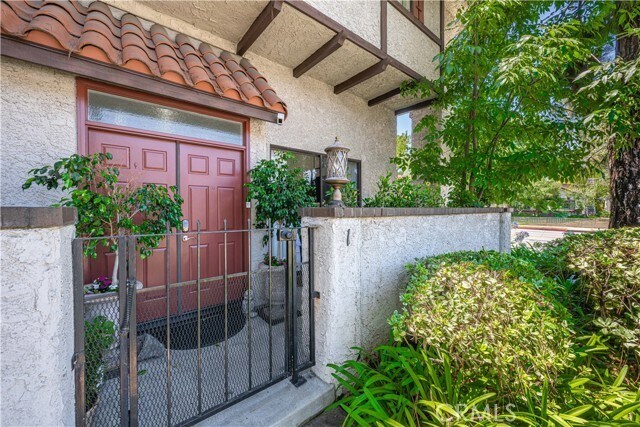 Building Photo - 2450 E Del Mar Blvd