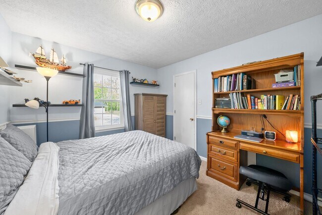 Building Photo - 3611 Bahama Dr