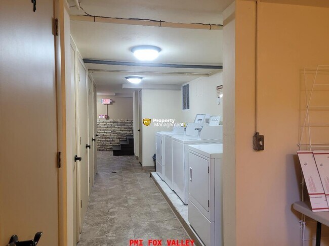 Building Photo - "Cozy 1-Bedroom  Apartment in Black Creek!"