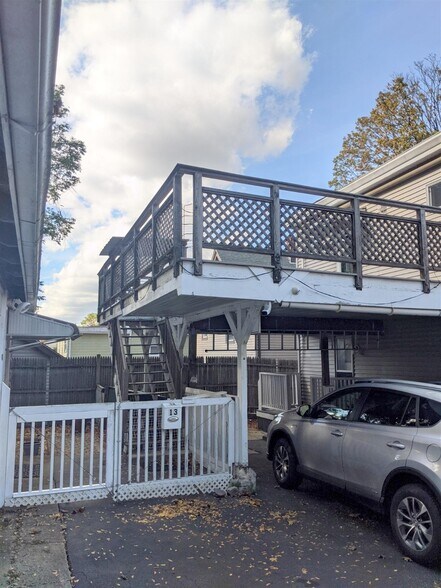 Building Photo - 13 Garden Ter