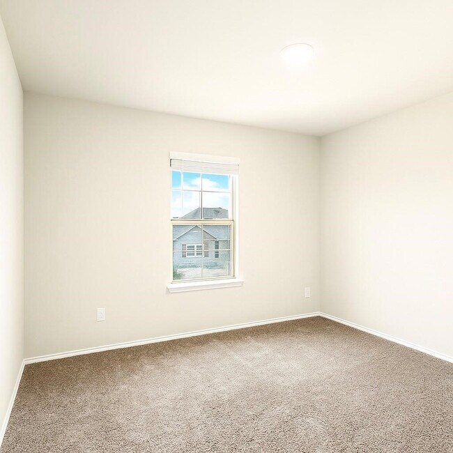 Building Photo - 15422 Massey Frst Dr