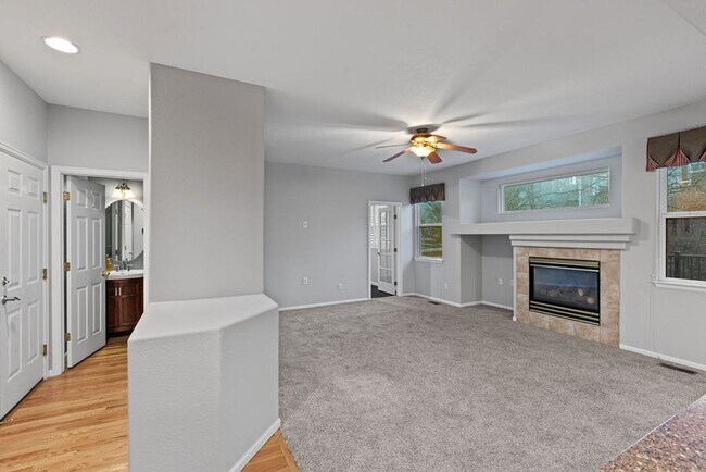 Building Photo - 6 Bedroom plus and office near Rigden Farms