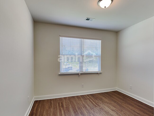 Building Photo - 6246 Bridlewood Ln