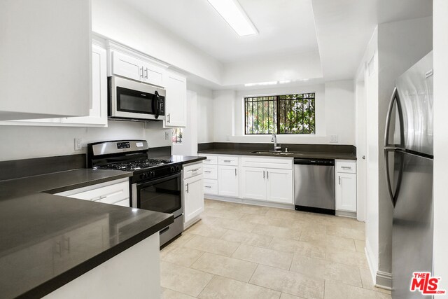 Building Photo - 355 S Crescent Heights Blvd