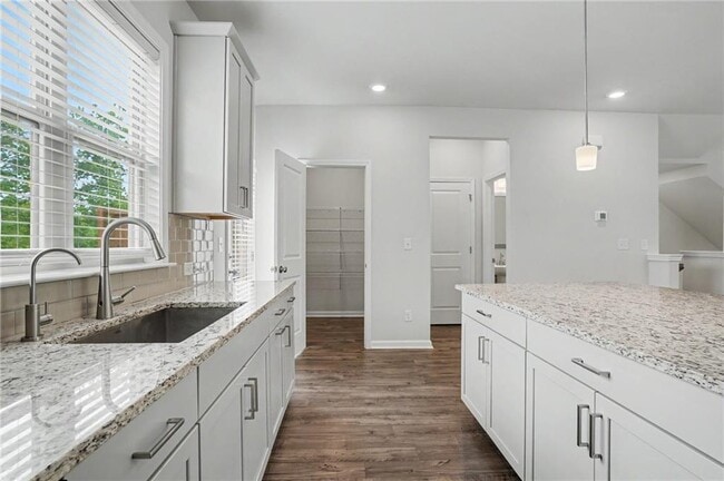 Building Photo - 2087 Graywell Ln