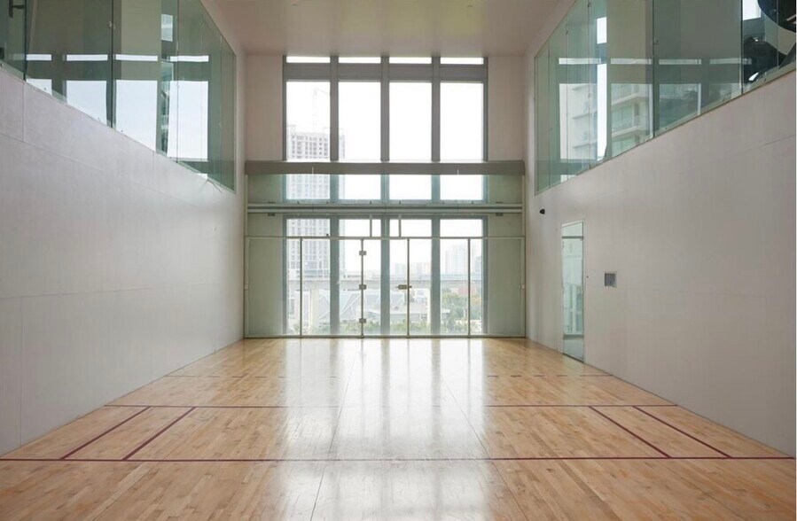 Building Photo - 350 S Miami Ave