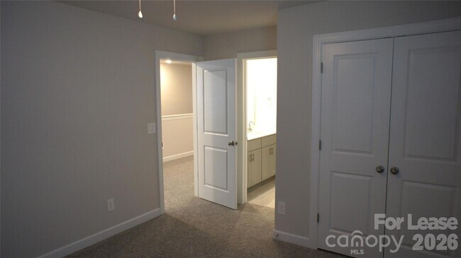 Building Photo - 344 Cedar Knoll Cir