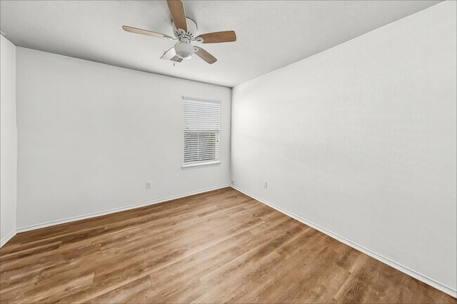 Building Photo - 7211 Alava Dr