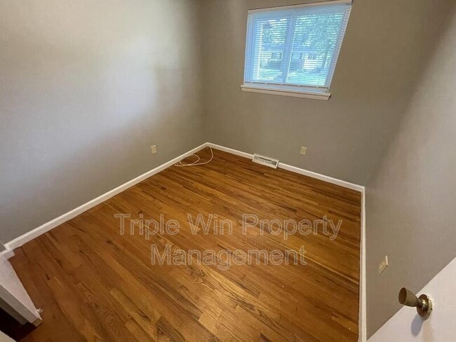 Building Photo - 10203 Trio Ln